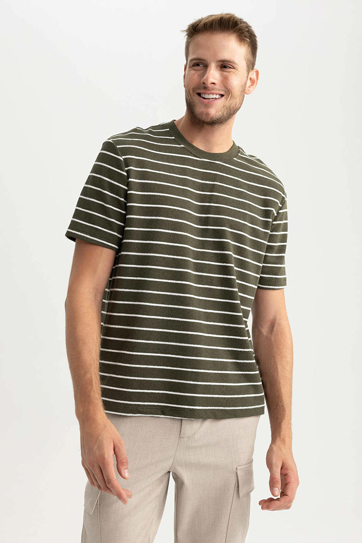 Regular Fit Bisiklet Yaka Tişört
