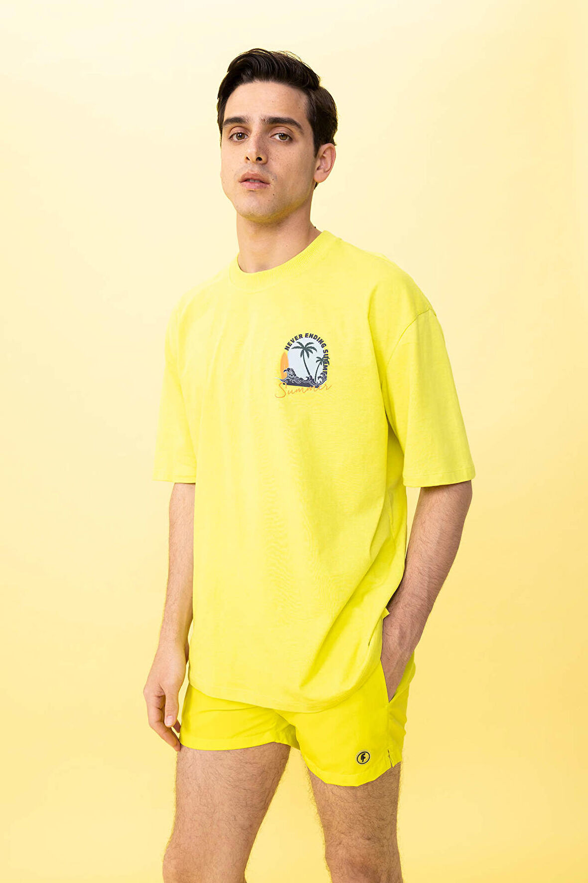Fit Oversize Fit Bisiklet Yaka Baskili Tisört