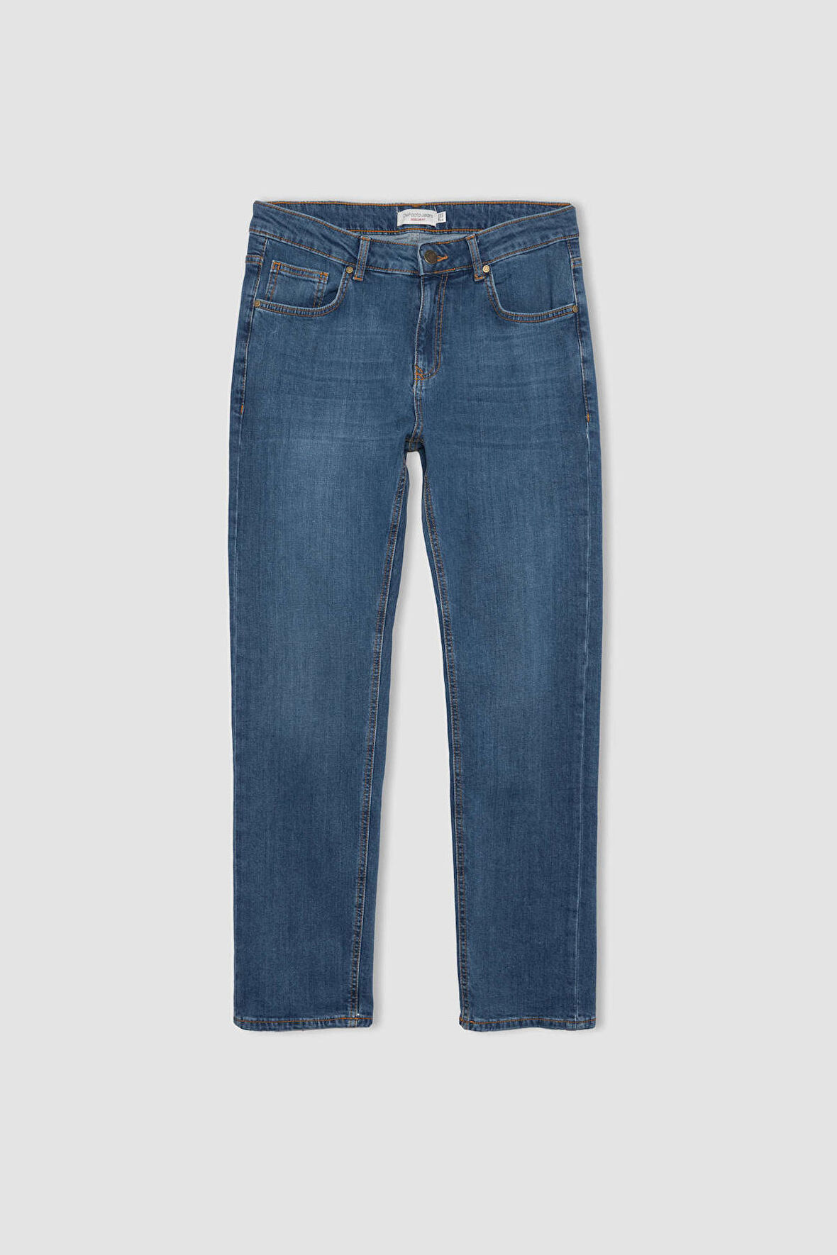 DeFacto Sergio Regular Fit Normal Kalıp Normal Bel Boru Paça Jean Pantolon A6948AX24SPNM28