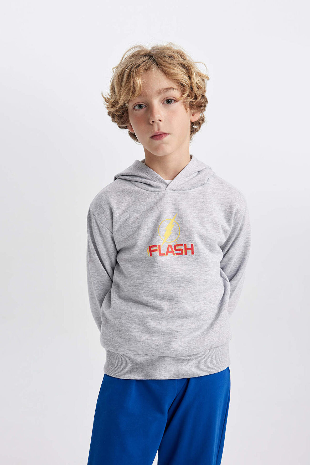 DeFacto Erkek Çocuk The Flash Kapüşonlu Kalın Sweatshirt B3589A823WNGR210
