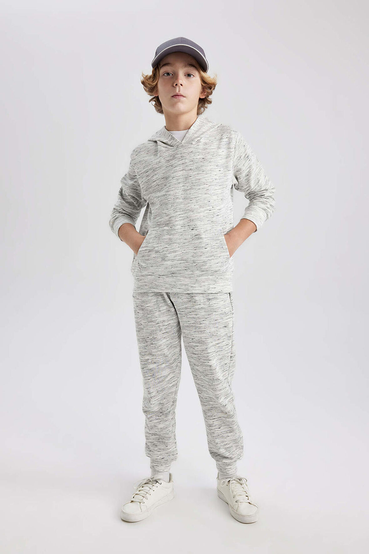 DeFacto Erkek Çocuk Beli Bağcıklı Lastikli Paça Cepli Jogger Eşofman Altı B8915A823CWGR449