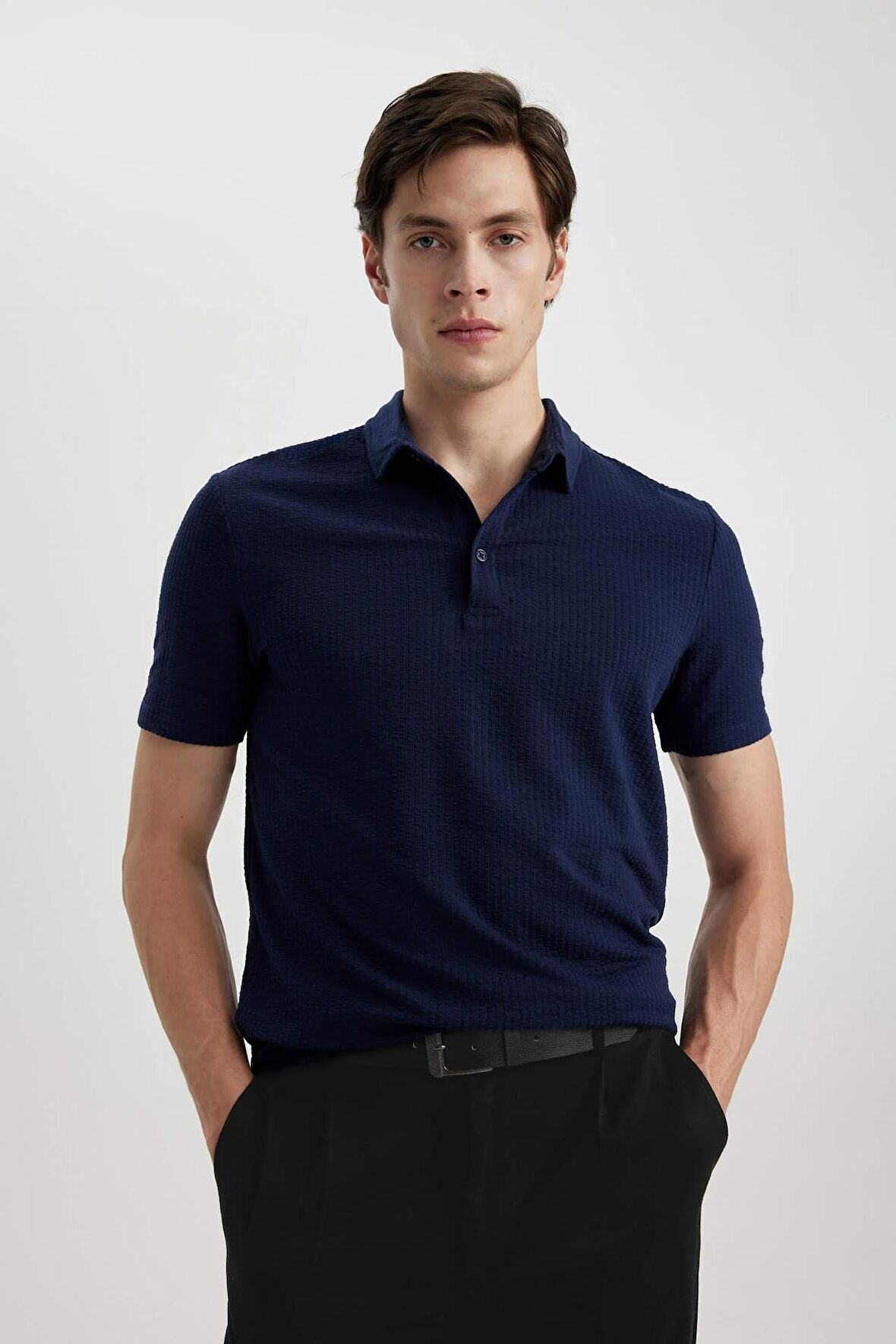 DeFacto Slim Fit Dar Kesim Pamuklu Kısa Kollu Polo Tişört X2594AZ24SMNV31