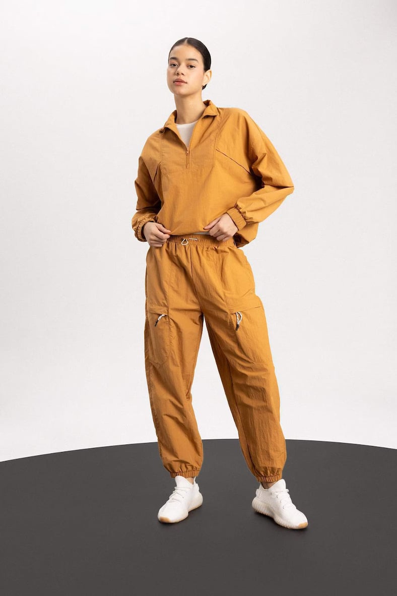 DeFacto Sporcu Jogger Eşofman Altı Loose Fit Cepli Beli Paçası Lastikli Standart Boy B4214AX24SPBN173