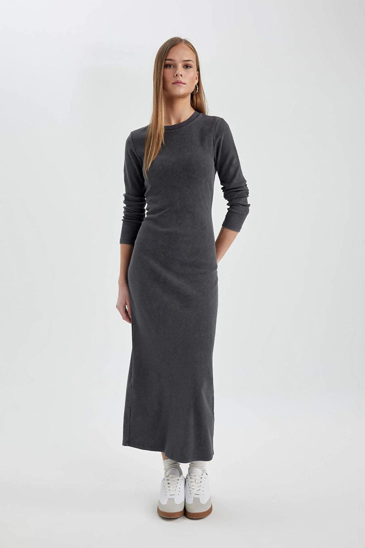 DeFacto Bodycon Bisiklet Yaka Fitilli Kaşkorse Maxi Uzun Kollu Yıkamalı Soluk Efektli Elbise C1652AX24SPAR15