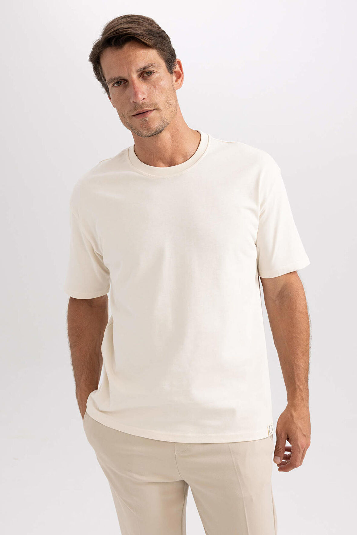 DeFacto Oversize Fit Bisiklet Yaka Tişört A5344AX23AUER42