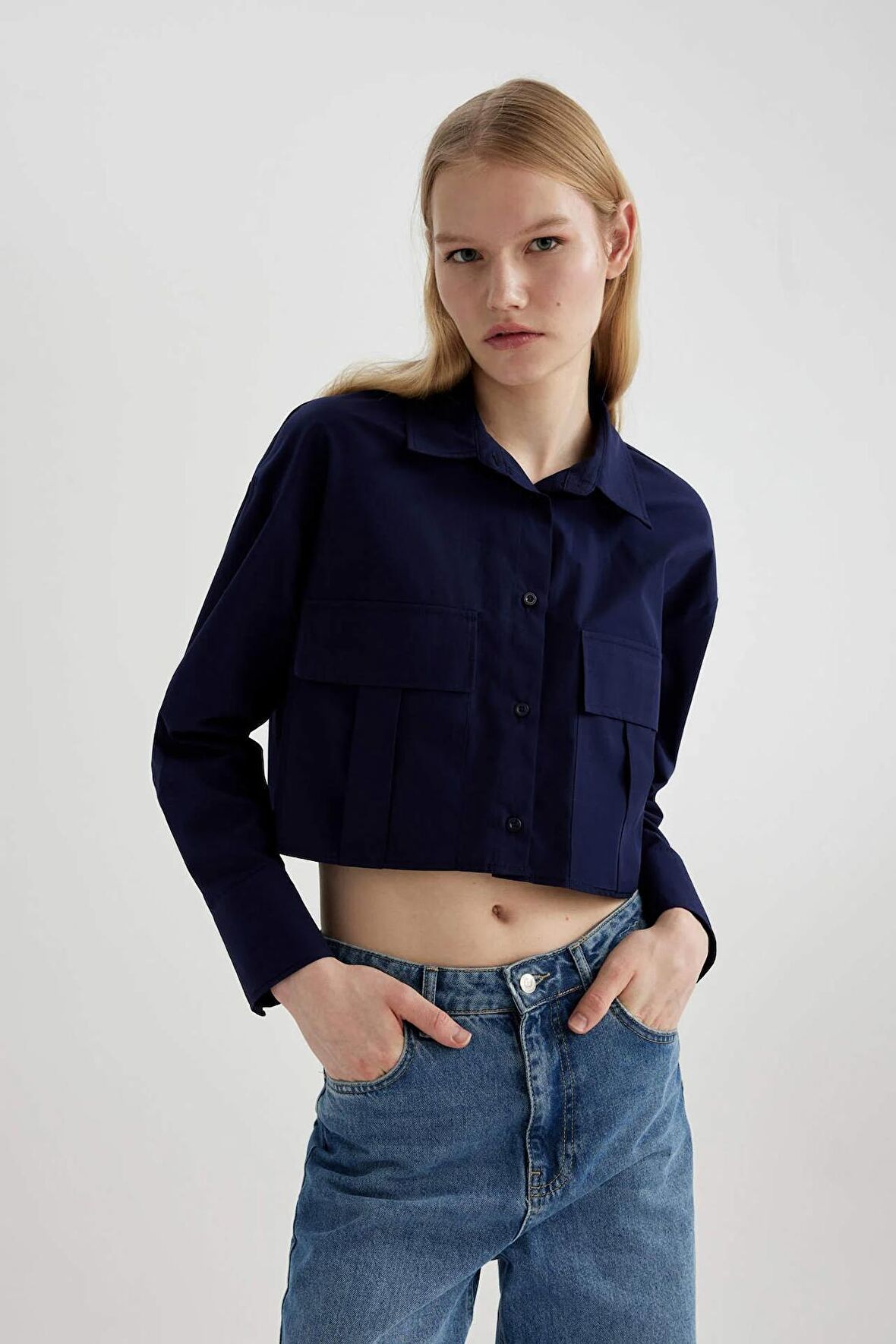DeFacto Crop Poplin Basic Düz Uzun Kollu Gömlek C2355AX24SPNV251
