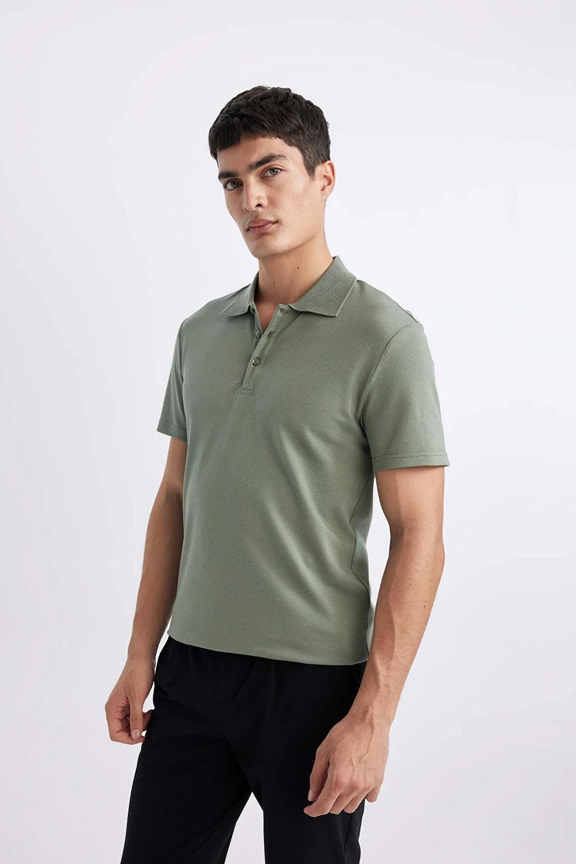 DeFacto Slim Fit Dar Kesim Kısa Kollu Pamuklu Modal Karışımlı Basic Düz Polo Tişört M6609AZ24SPGN460