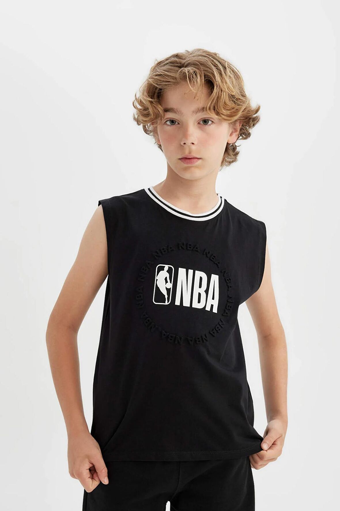 DeFacto Erkek Çocuk NBA Wordmark Bisiklet Yaka Atlet C3287A824HSBK81