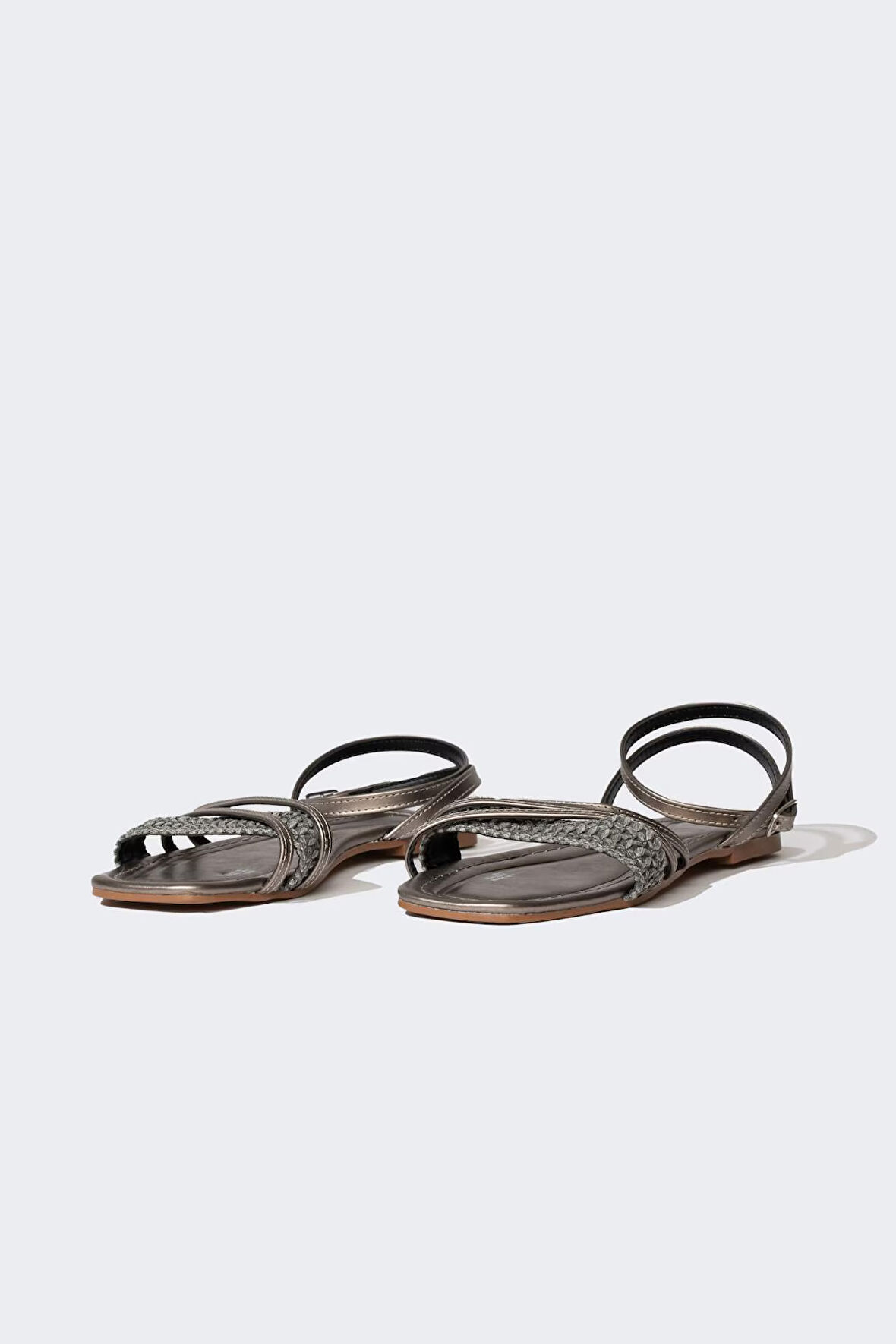 DeFacto Kadın Düz Taban Suni Deri Sandalet C3732AX24HSAR104