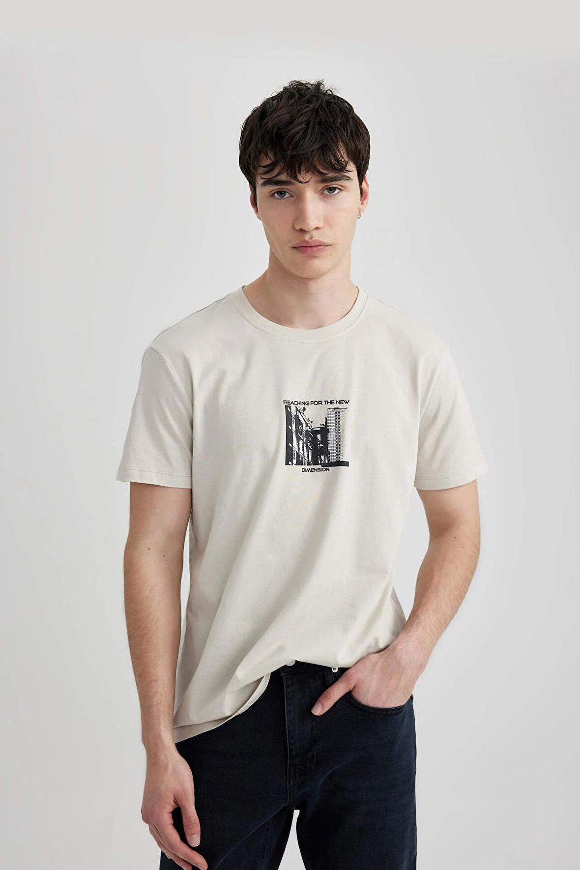 DeFacto Slim Fit Dar Kesim Bisiklet Yaka Baskılı Kısa Kollu Pamuklu Tişört C2133AX24SMGR437