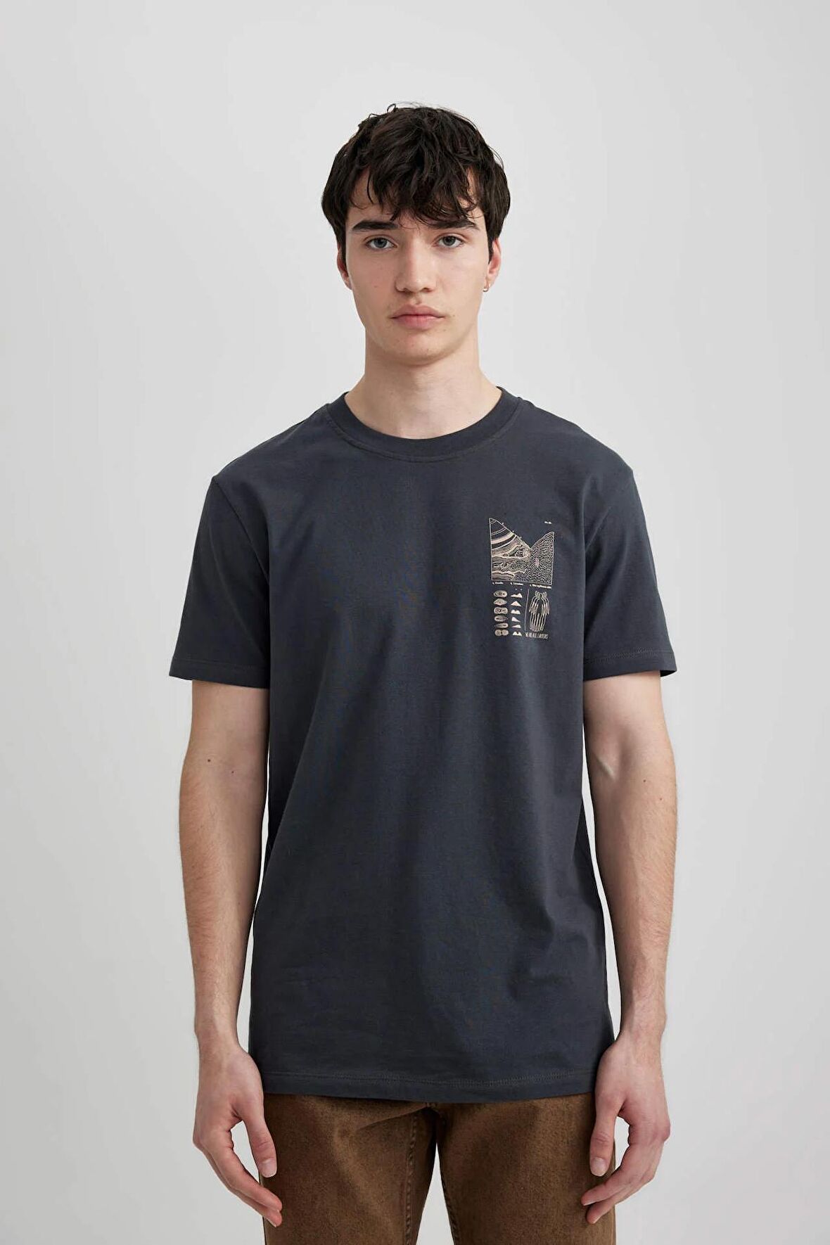 DeFacto Slim Fit Dar Kesim Bisiklet Yaka Baskılı Kısa Kollu Pamuklu Tişört C2131AX24SMAR231