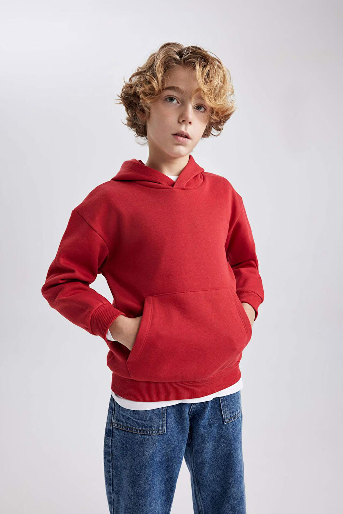 DeFacto Erkek Çocuk Basic Düz Kapüşonlu Sweatshirt B7773A8NSBR66
