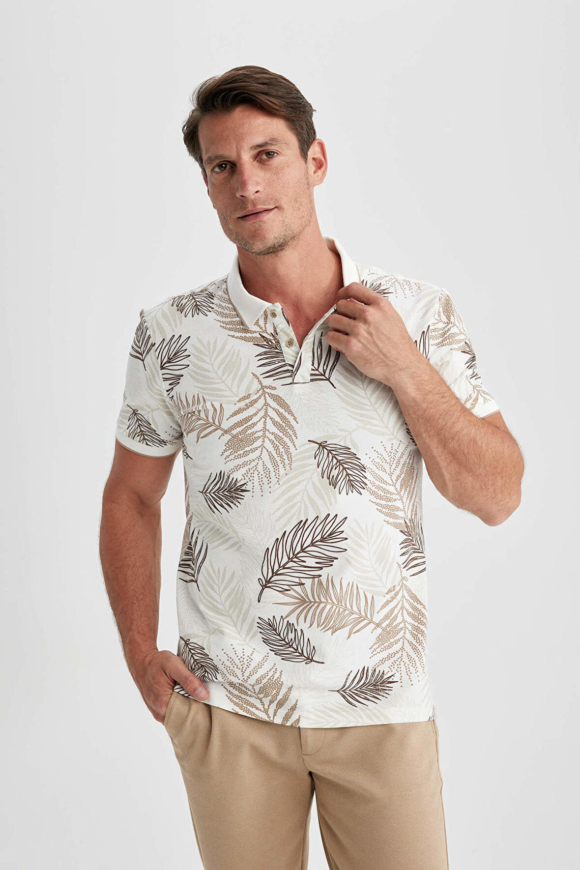 DeFacto Slim Fit Polo Yaka Baskılı Kısa Kollu Tişört B0595AX23HSWT32