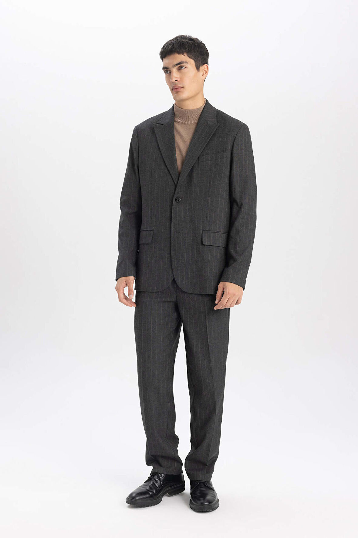 DeFacto Straight Fit Pantolon Normal Kalıp Normal Bel Her Yöne Esneyen   Boru Paça B9494AX23WNAR167