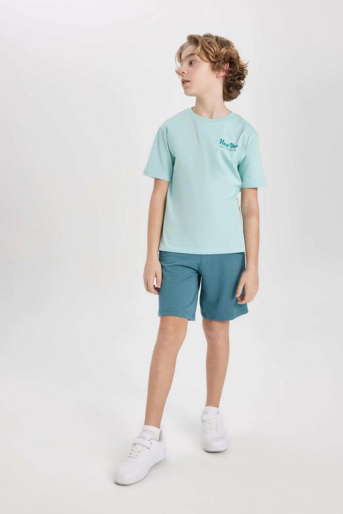 DeFacto Erkek Çocuk Basic Düz Bermuda Şort B5867A824SMGN211