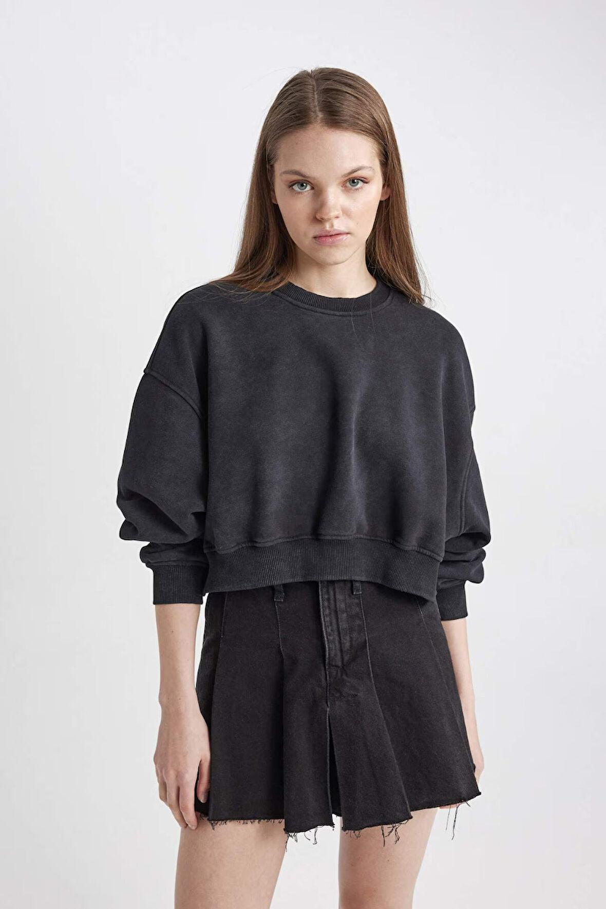 Coool Crop Kalın Kumaş Yıkamalı Soluk Efektli Basic Düz Sweatshirt