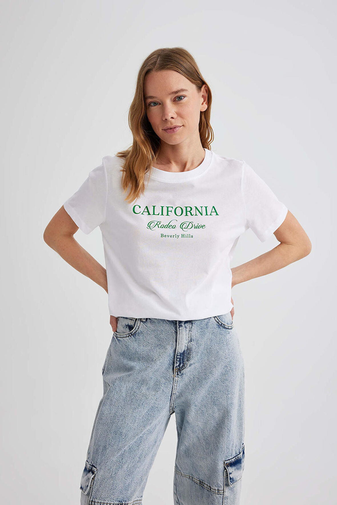 DeFacto Regular Fit Bisiklet Yaka Baskılı Kısa Kollu Tişört C2582AX24SMWT34