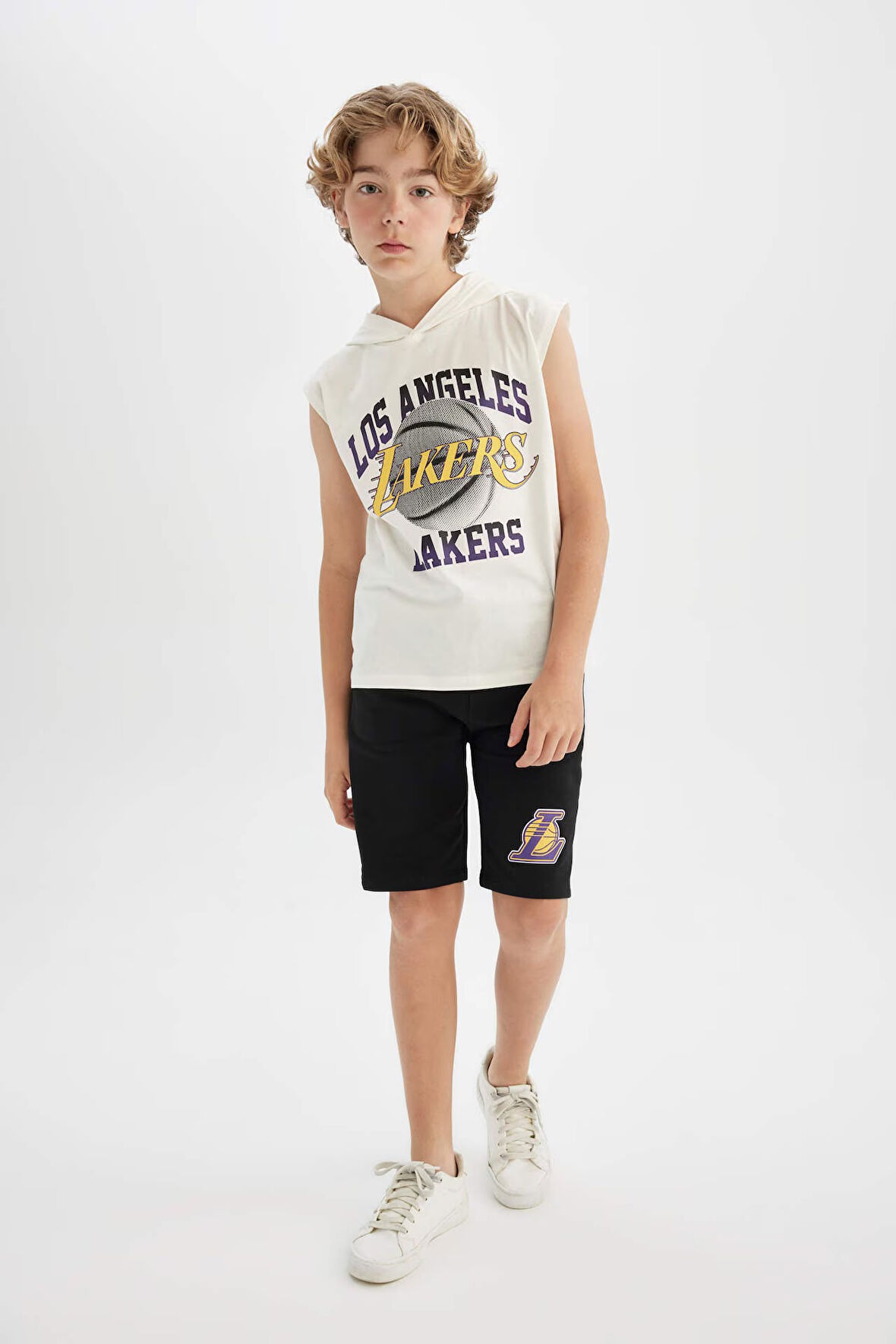 DeFacto Erkek Çocuk NBA Los Angeles Lakers Kapüşonlu Atlet Şort 2'li Takım C2711A824HSWT32
