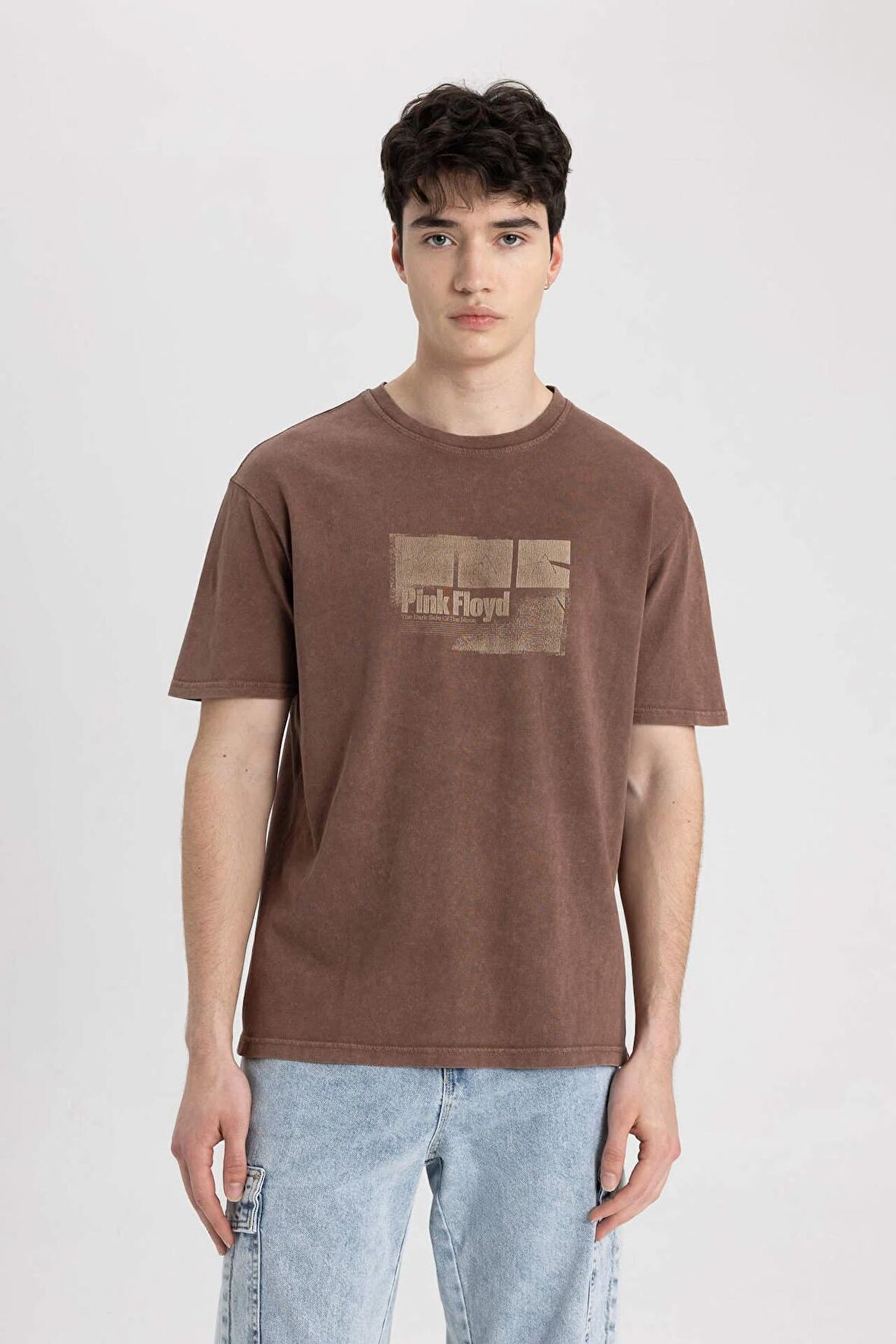 DeFacto Pink Floyd Regular Fit Bisiklet Yaka Kısa Kollu Tişört B8096AX24SMBN105