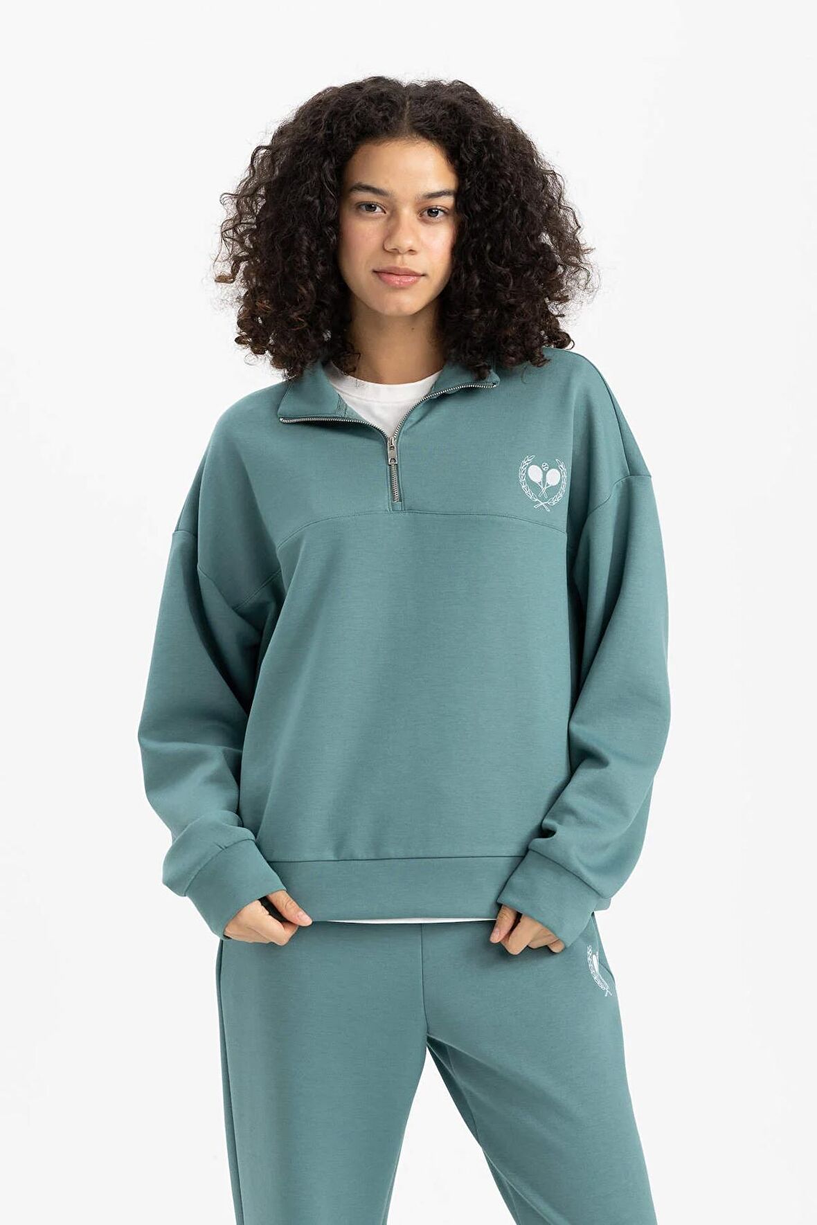 DeFactoFit Oversize Geniş Kalıp Fermuarlı Dik Yaka Baskılı Sporcu Sweatshirt B4572AX24SPGN1191