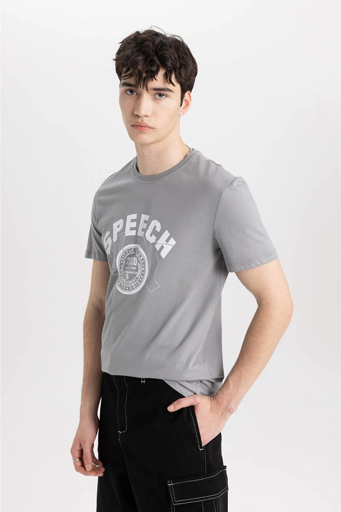 DeFacto Slim Fit Bisiklet Yaka Baskılı Kısa Kollu Tişört B8477AX24SMGR367