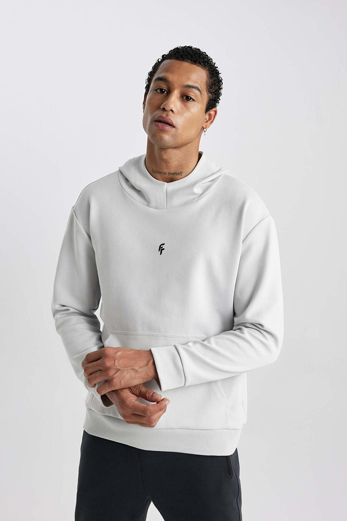 DeFactoFit Standart Fit Kapüşonlu Skuba Dalgıç Kumaş Cepli Sporcu Sweatshirt C2310AX24SPGR493