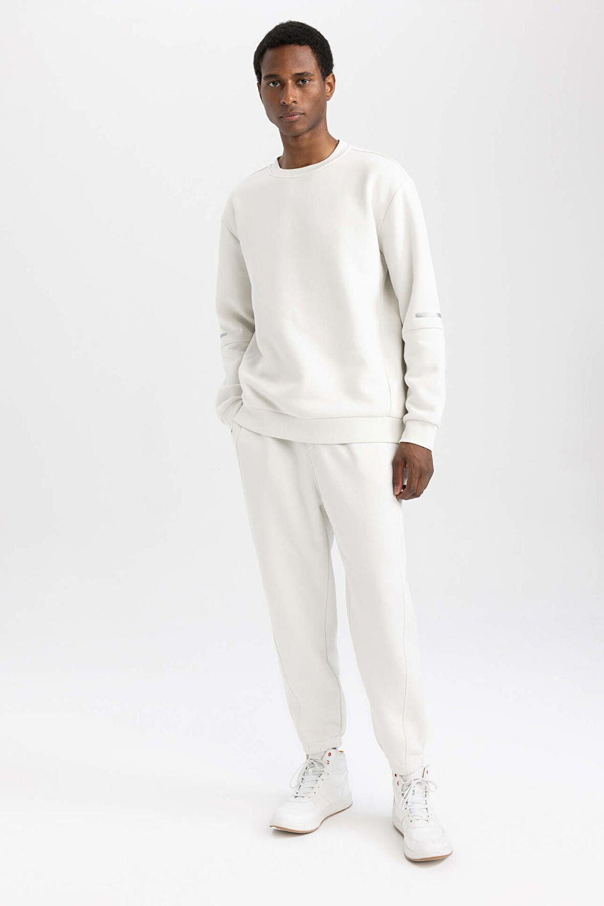 DeFactoFit Standart Fit Esnek Paça Jogger Eşofman Altı Y2283AZ23AUBG662