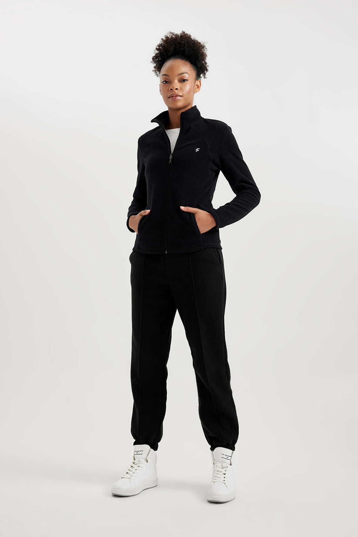 DeFactoFit Sporcu Jogger Eşofman Altı Standart Fit Çift Cepli A4504AX23WNBK81