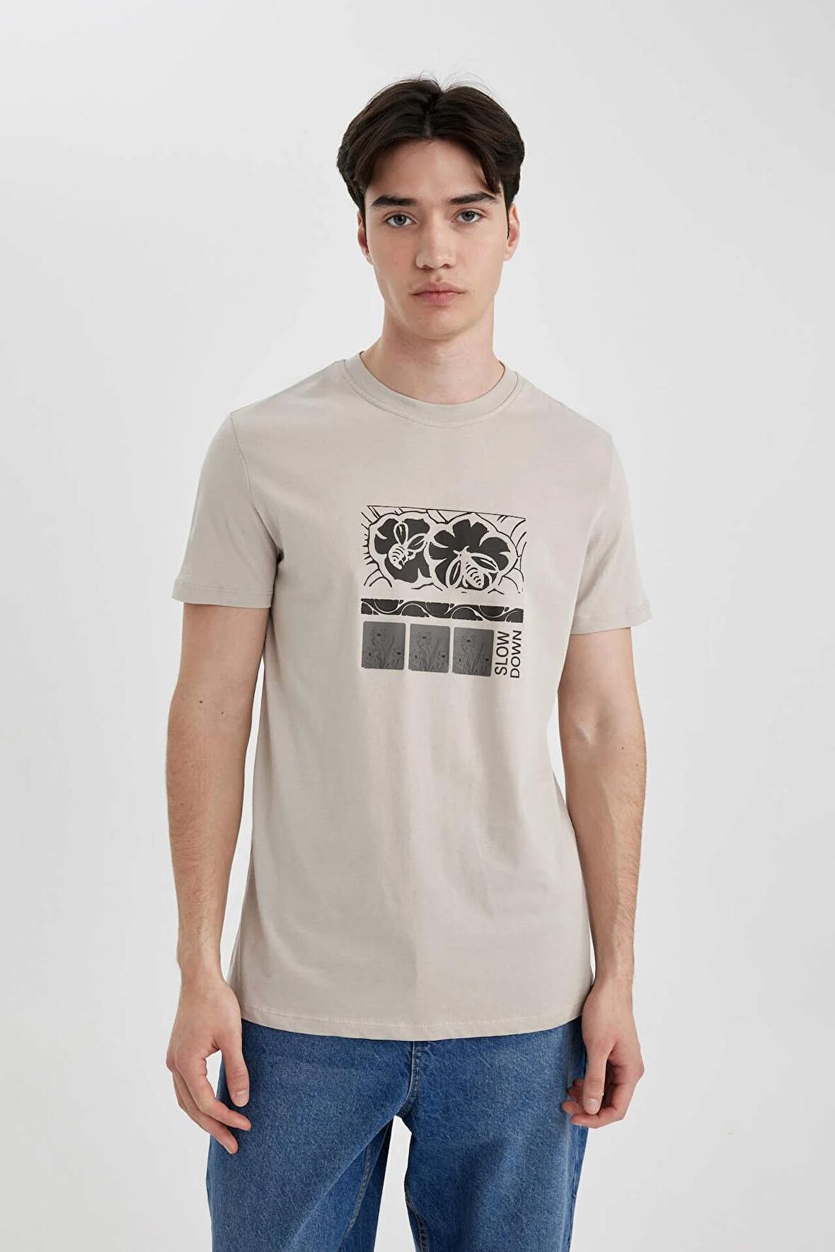 DeFacto Slim Fit Bisiklet Yaka Baskılı Kısa Kollu Tişört C2814AX24SMBG783