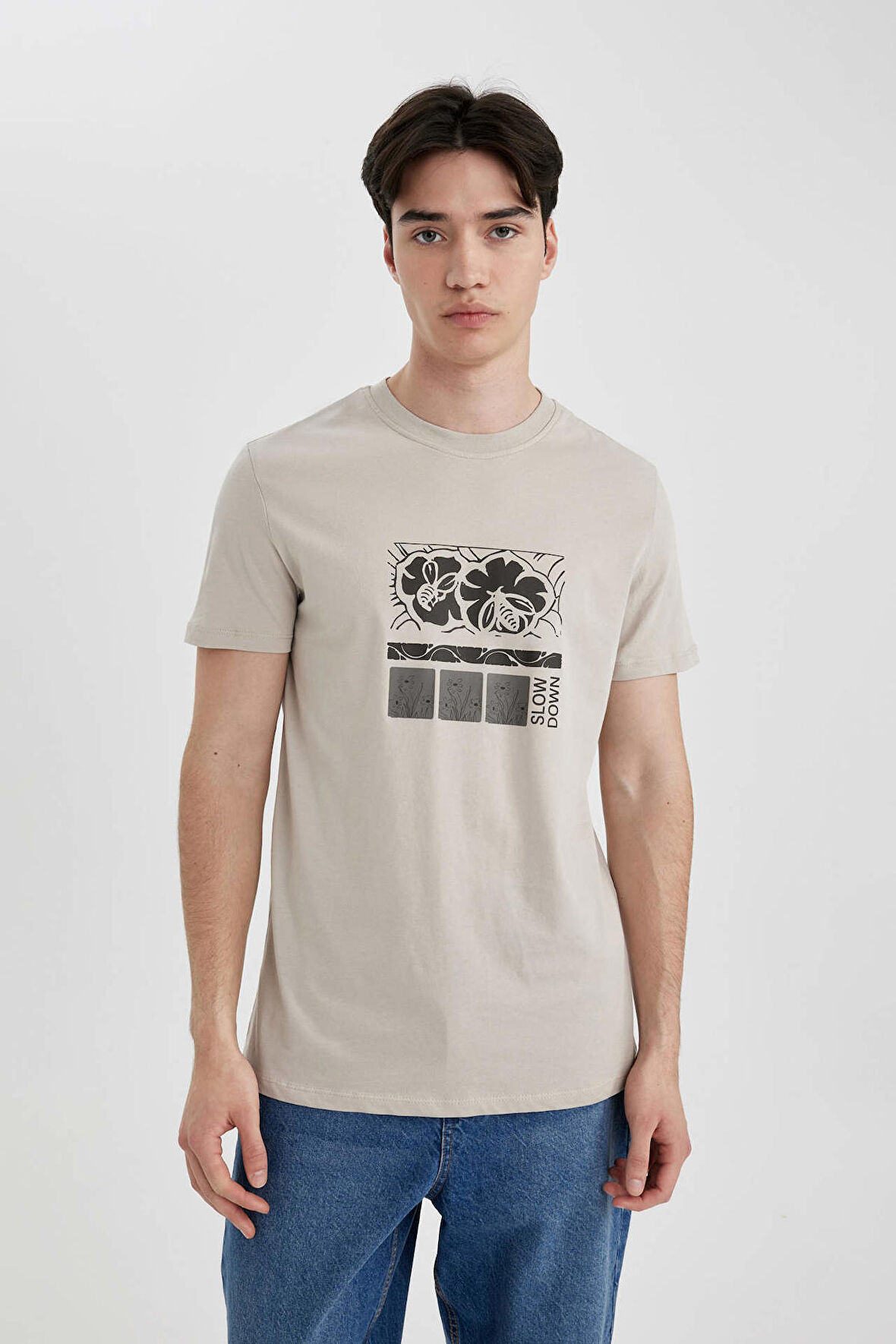 DeFacto Slim Fit Bisiklet Yaka Baskılı Kısa Kollu Tişört C2814AX24SMBG783