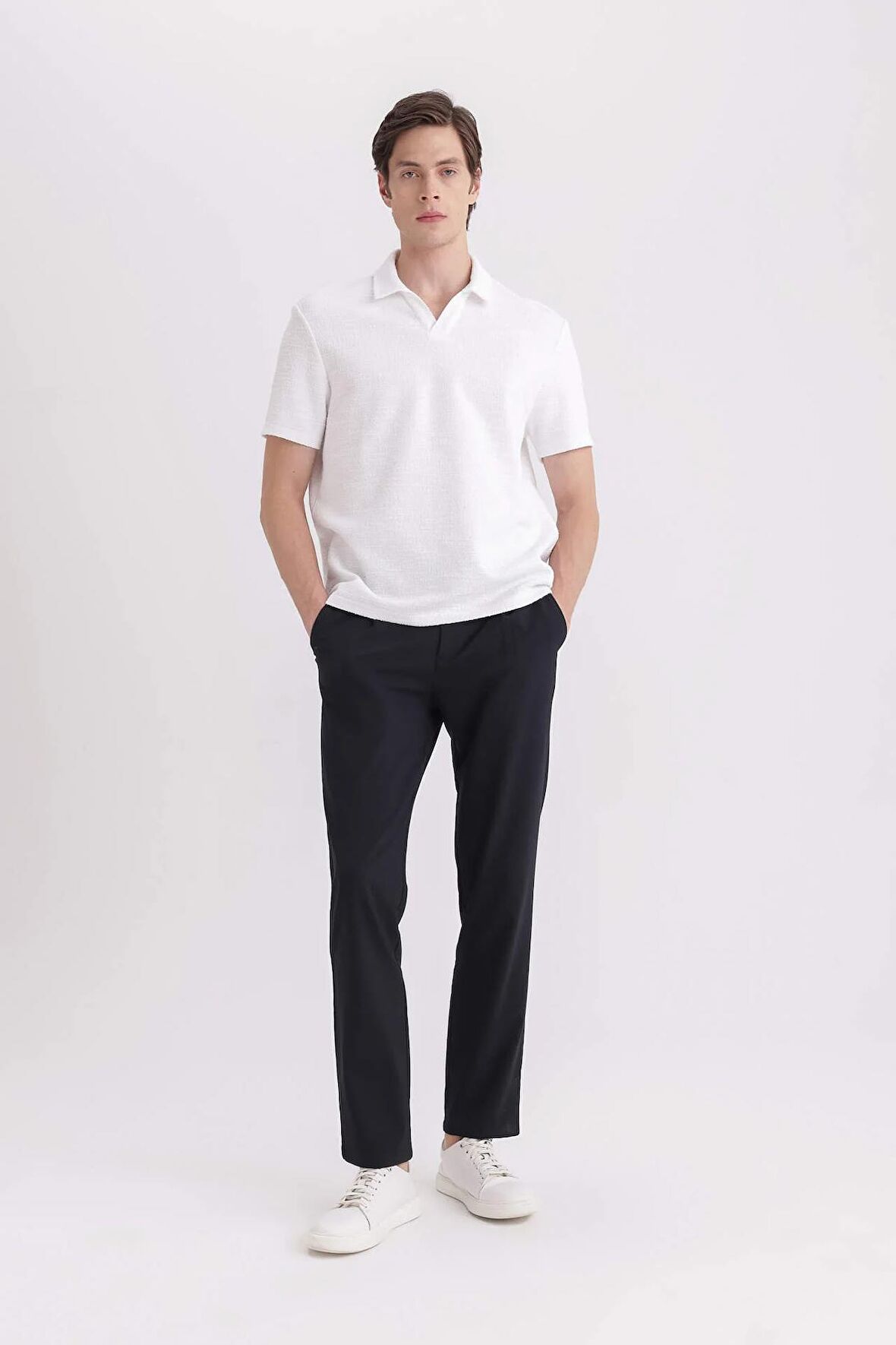 DeFacto Yazlık Kumaş Pantolon Tailored Regular Fit Normal Kesim Basic Düz Cepli Düz Paça A7273AX24SPNV263