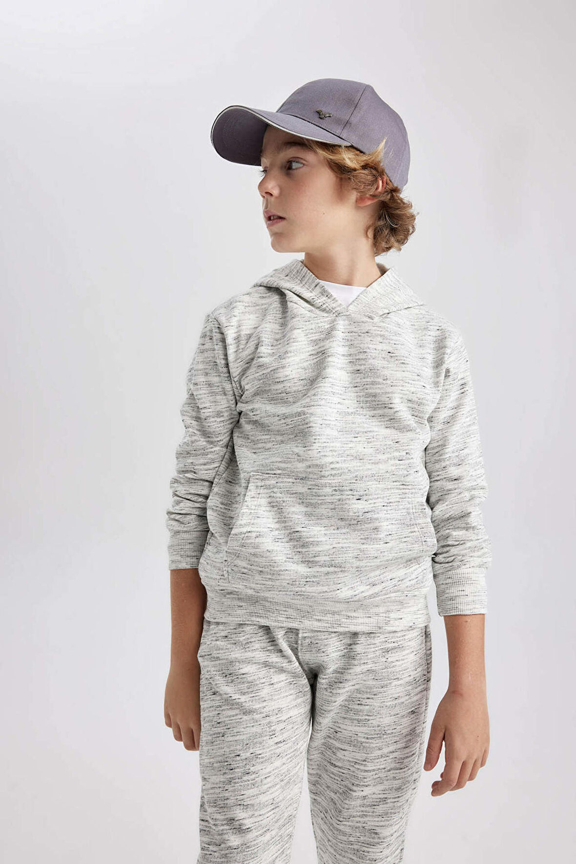 DeFacto Erkek Çocuk Kapüşonlu Sweatshirt C0084A823CWGR499
