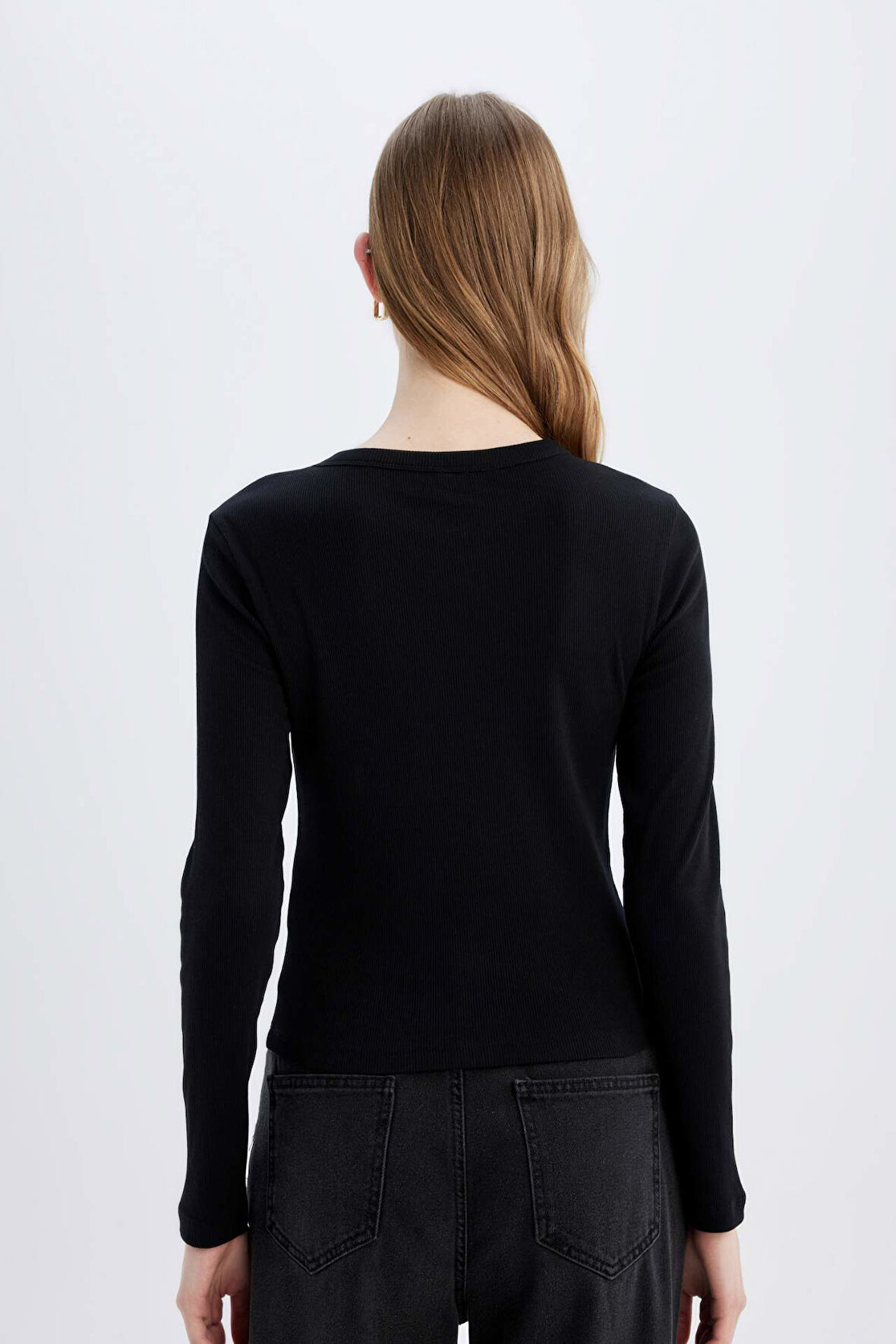 DeFacto Slim Fit Bisiklet Yaka Fitilli Kaşkorse Basic Uzun Kollu Tişört C7516AX24AUBK81