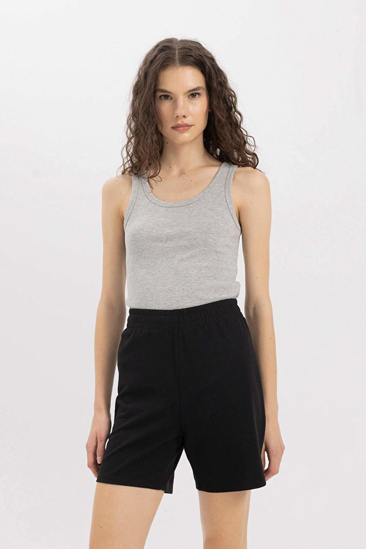 Slim Fit Dar Kesim U Yaka Basic Düz Ribana Atlet