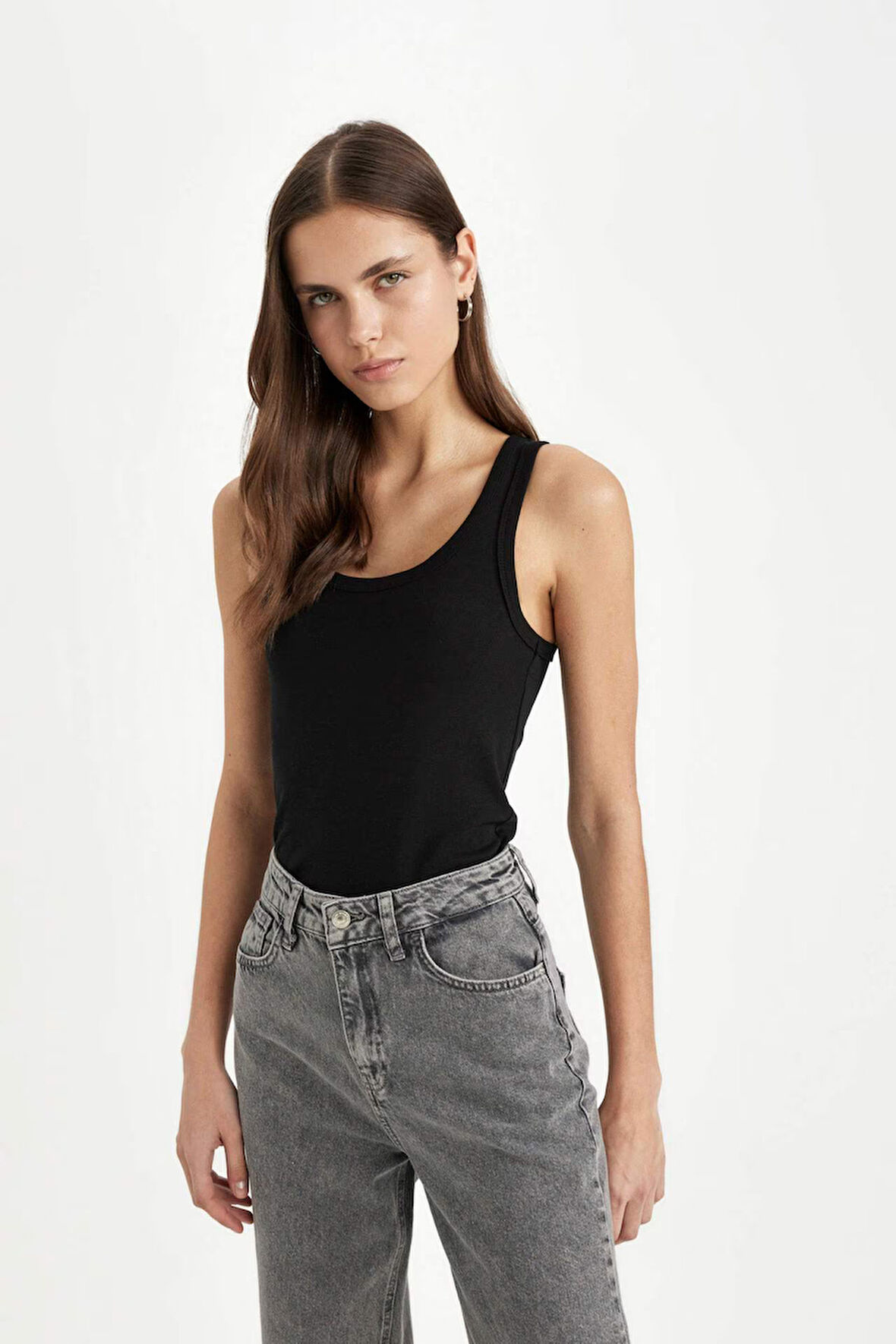 Slim Fit Dar Kesim U Yaka Basic Düz Ribana Atlet