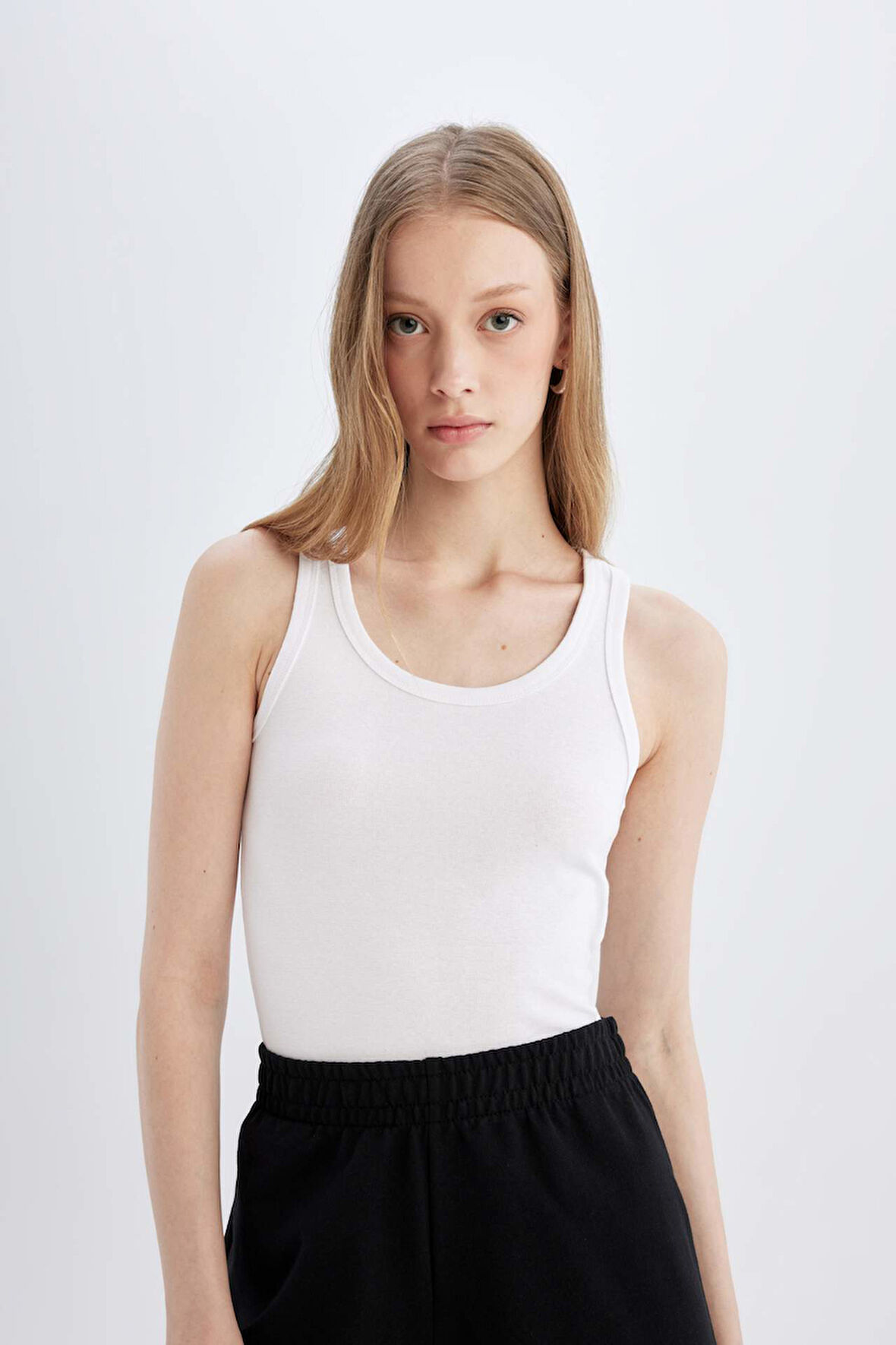 Slim Fit Dar Kesim U Yaka Basic Düz Ribana Atlet