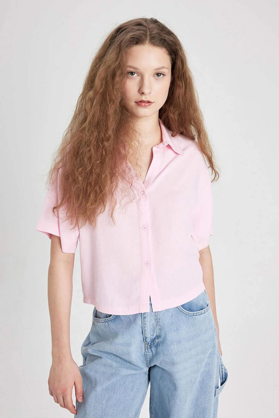 DeFacto Oversize Geniş Kalıp Keten Karışımlı Kısa Kollu Gömlek C3807AX24SPPN171