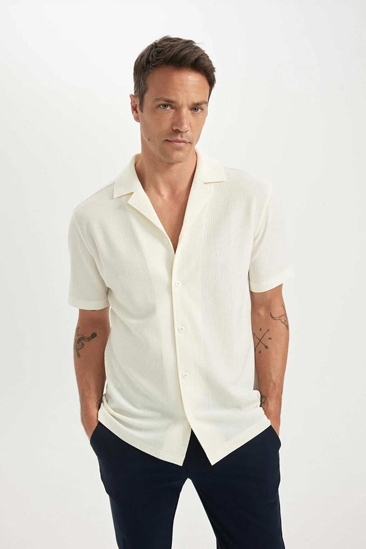 DeFacto Modern Fit Yazlık Polo Yaka Penye Kısa Kollu Gömlek C4125AX24SMER85