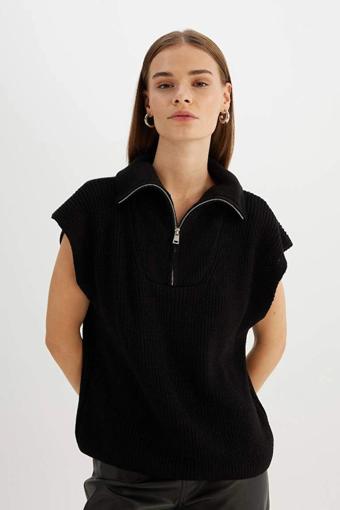 C4849 Relax Fit Fermuarlı Dik Yaka Selanik Kumaş Siyah Triko Süveter