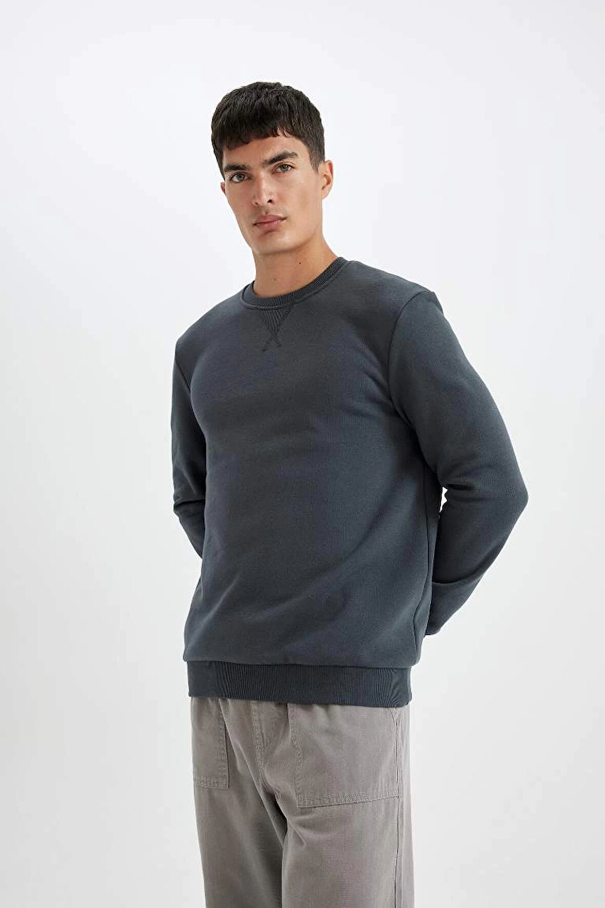 T3777 Regular Fit Bisiklet Yaka Basic Düz Sweatshirt