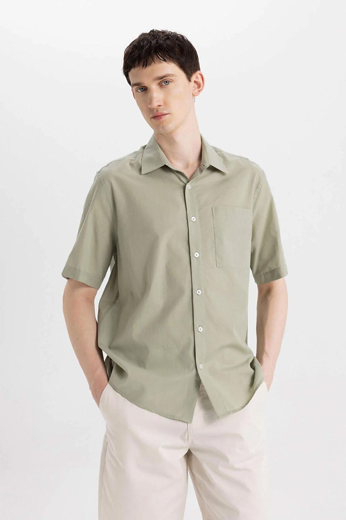 DeFacto Relax Fit Yazlık Polo Yaka Pamuklu Kısa Kollu Gömlek C7598AX24SMGN497