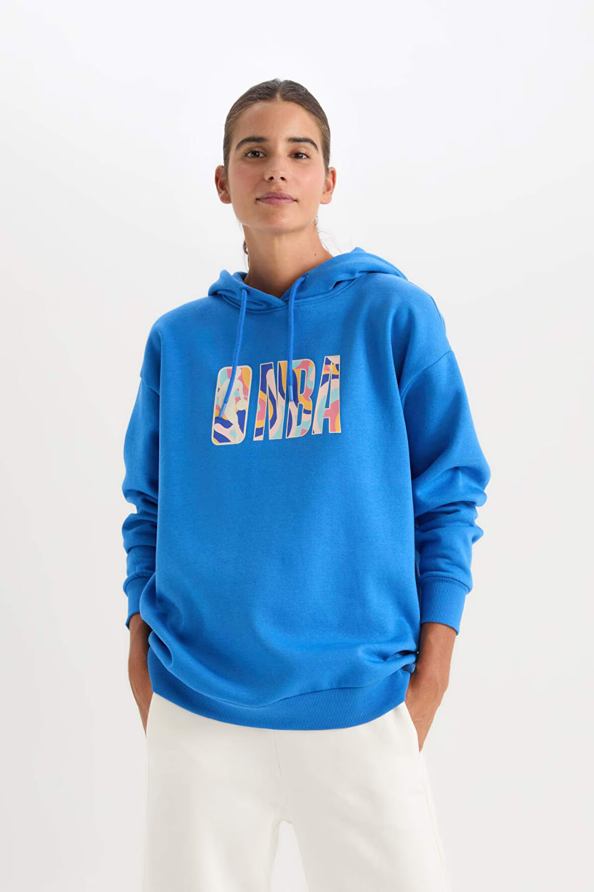 DeFactoFit NBA Wordmark Oversize Geniş Kalıp Kapüşonlu Kalın Sweatshirt A9721AX24AUBE439