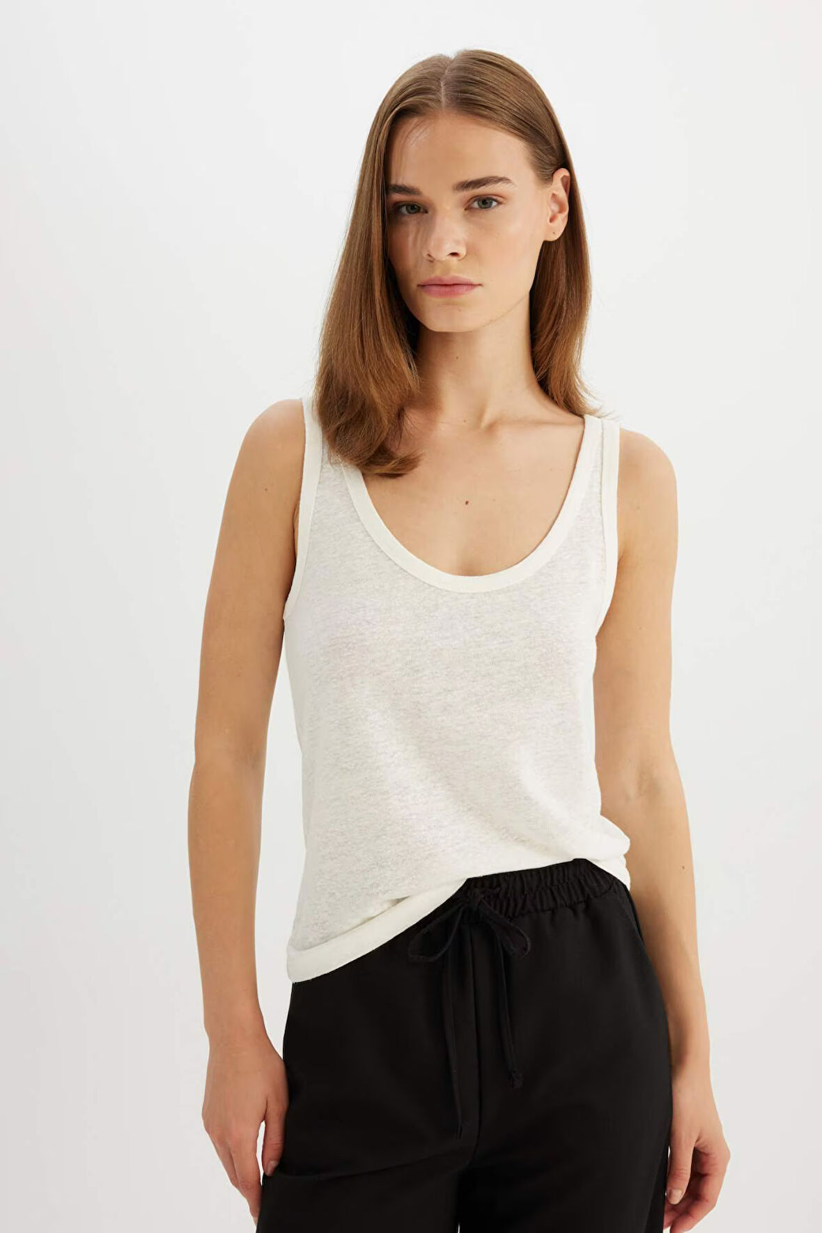 DeFacto Regular Fit U Yaka Keten Karışımlı Basic Düz Atlet D4453AX24HSER105