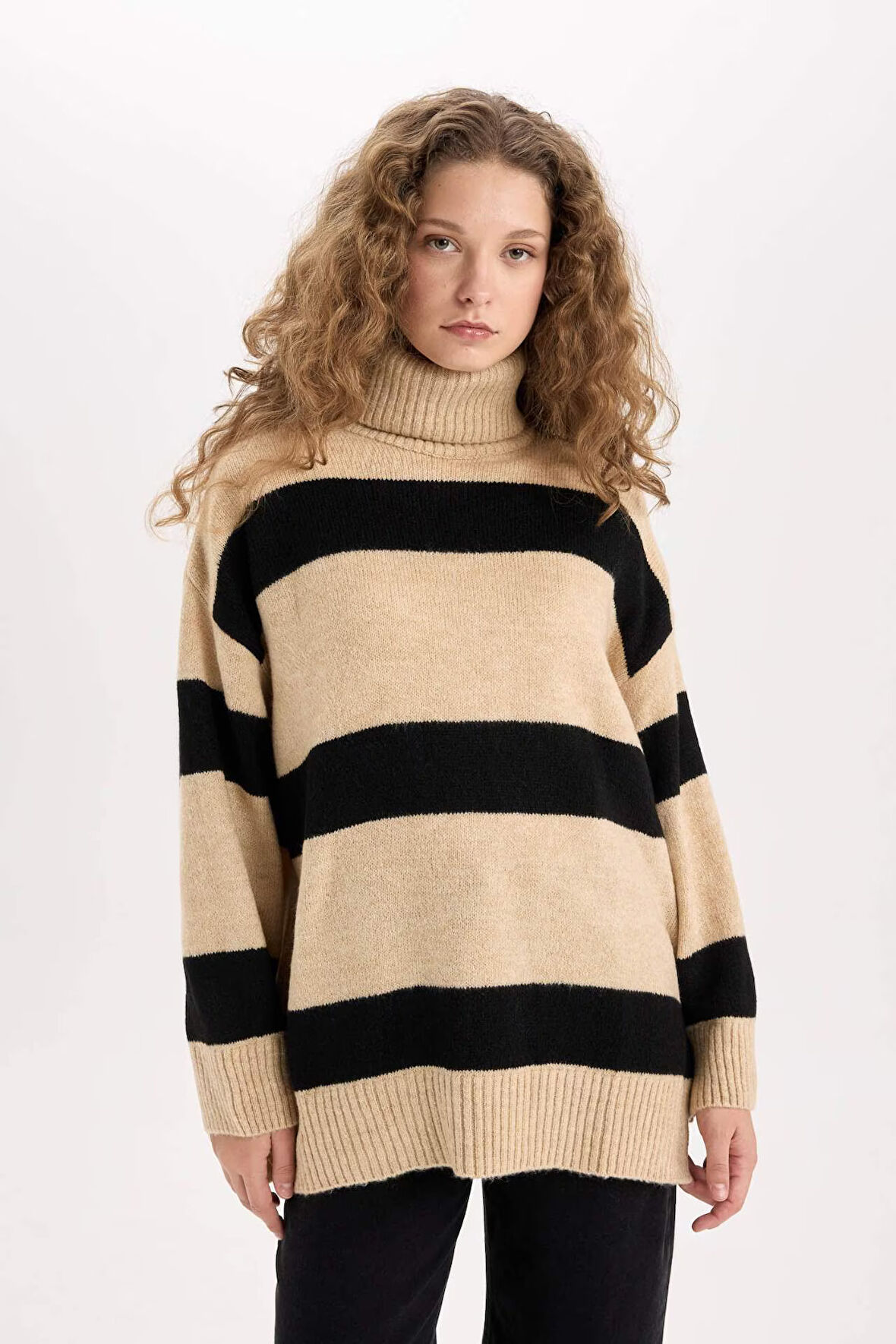 DeFacto Relax Fit Balıkçı Yaka Çizgili Kazak Tunik A8595AXNSBG245