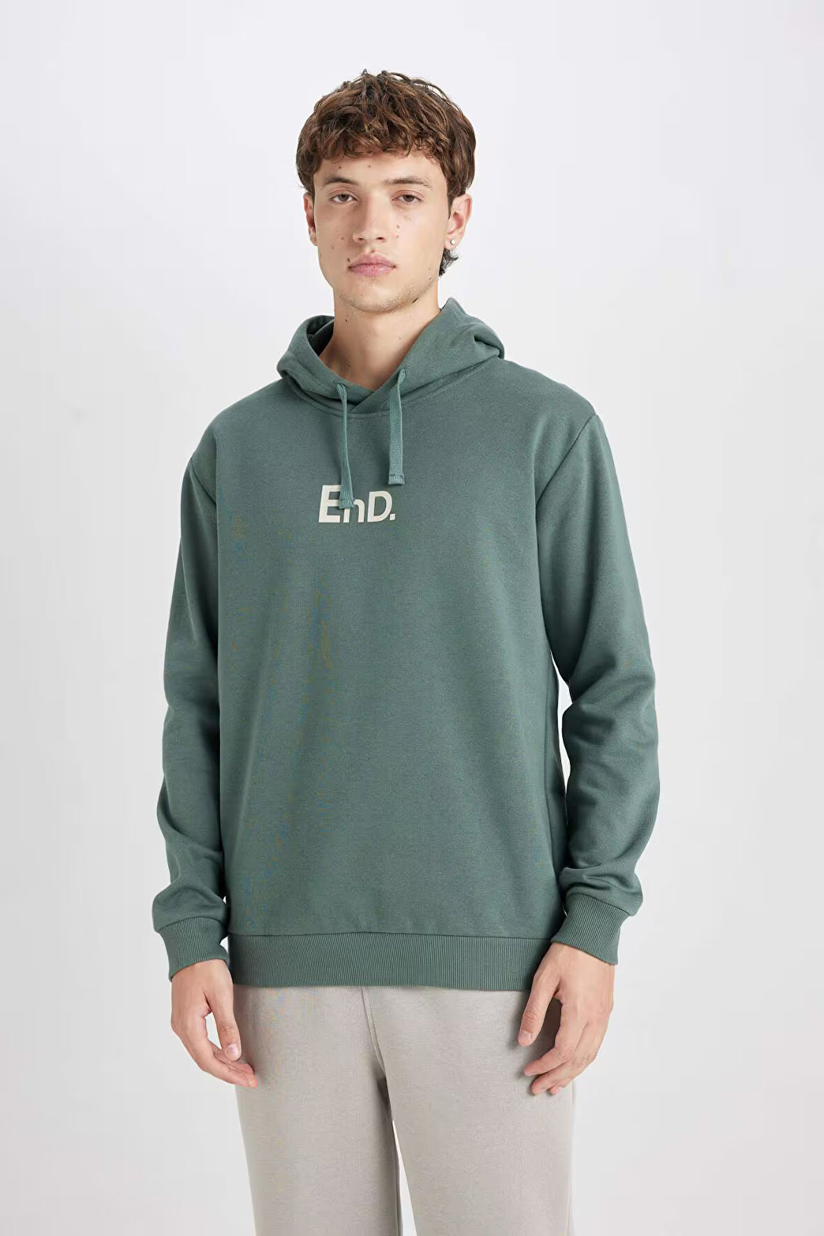 DeFacto Regular Fit Kapüşonlu Baskılı Sweatshirt Y5286AZ24AUGN1019