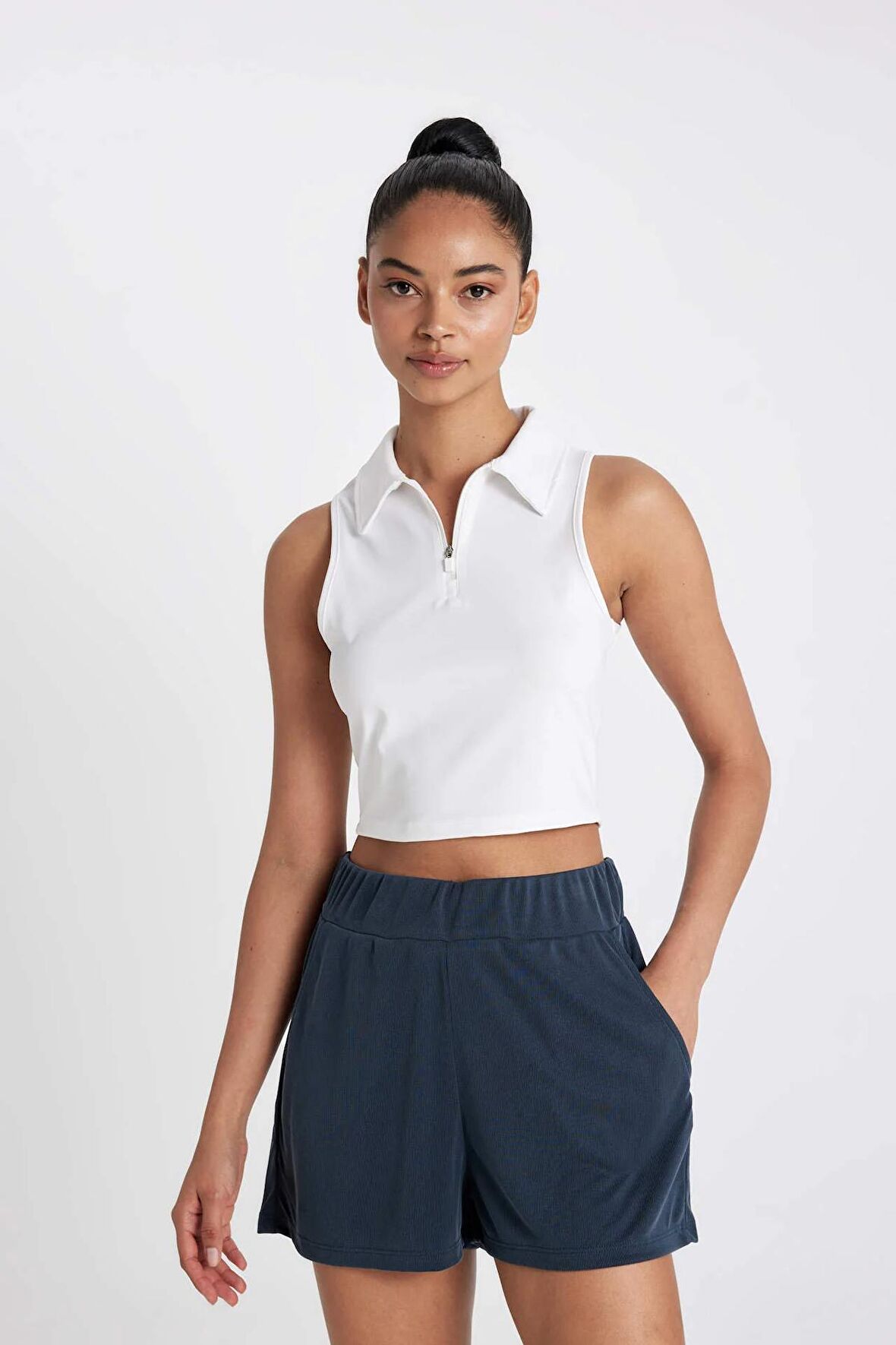 DeFactoFit Crop Polo Yaka Sporcu Atlet D4490AX24HSWT80