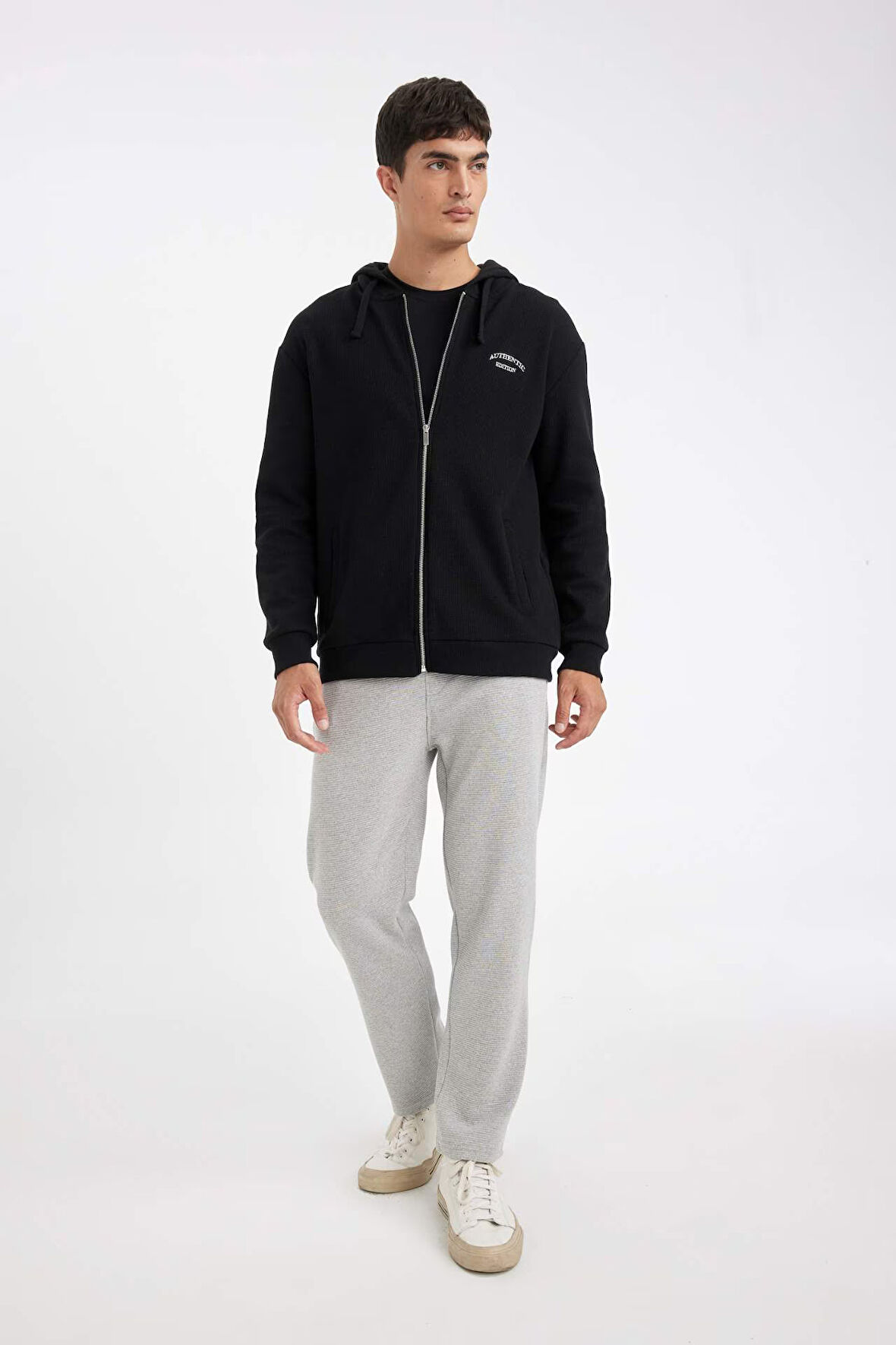 DeFacto Eşofman Altı Slim Fit Dar Kesim Beli Bağcıklı Cepli Düz Paça D6092AX24AUGR210
