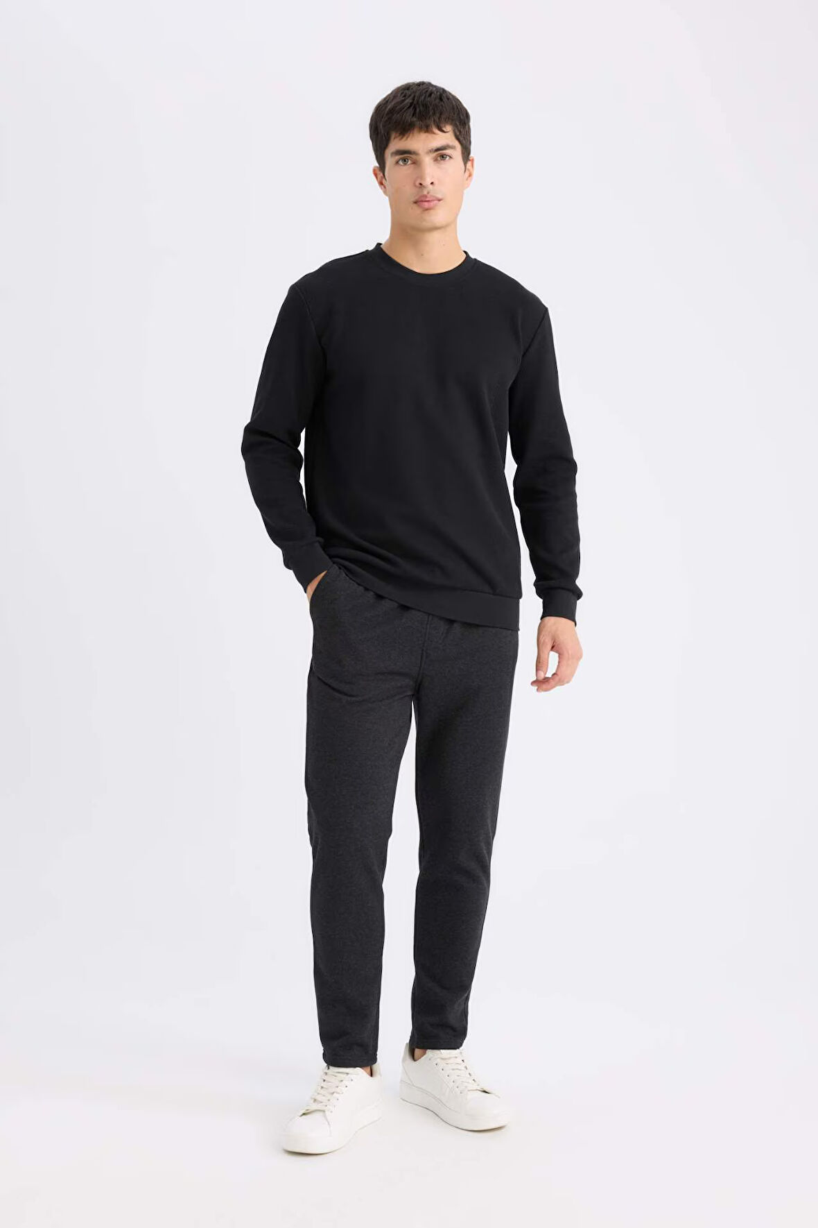 DeFacto Pike İnce Eşofman Altı Slim Fit Dar Kesim Düz Paça Beli Bağcıklı Cepli R9261AZ24AUAR169
