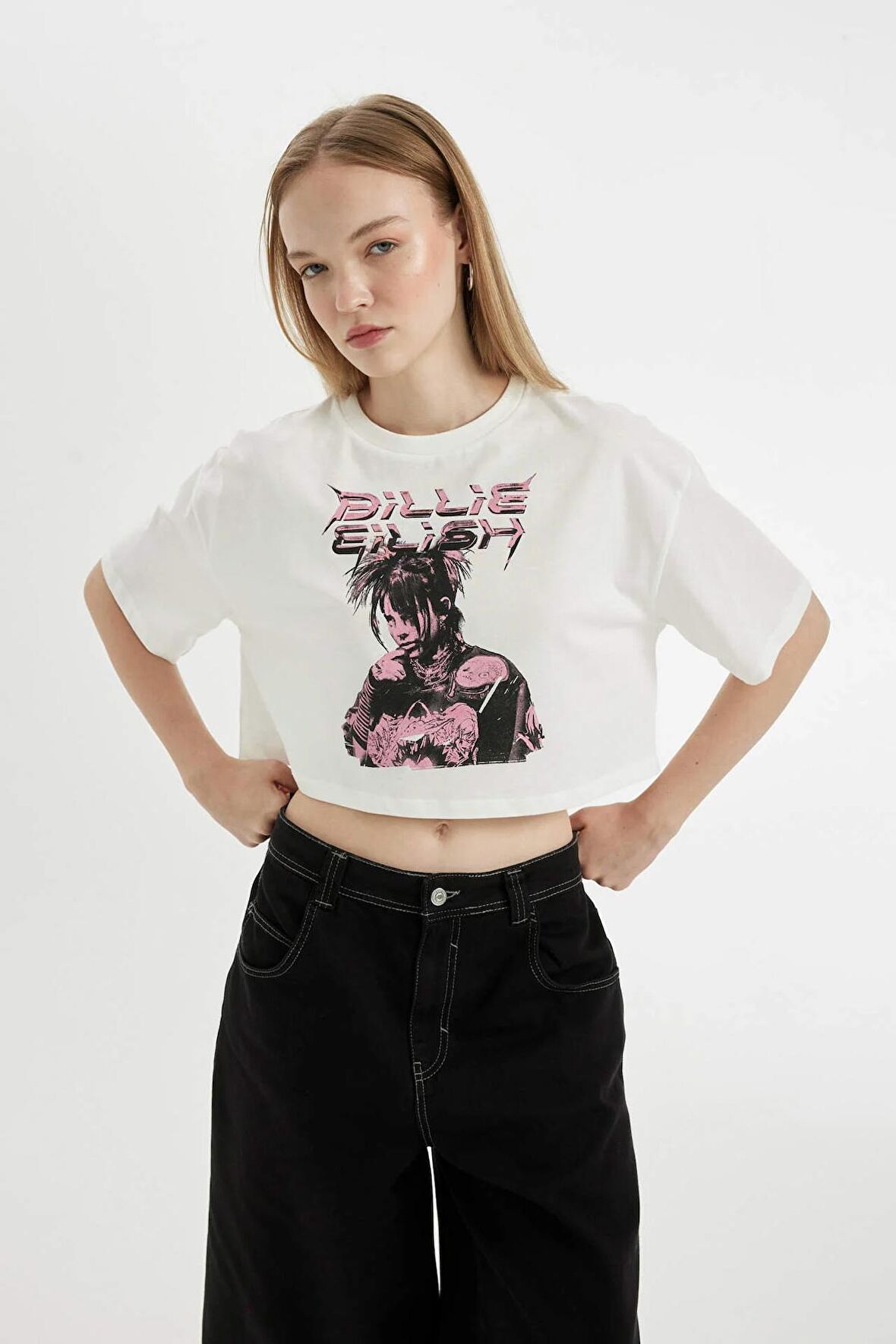 DeFacto Coool Billie Eilish Oversize Geniş Kalıp Bisiklet Yaka Kısa Kollu Tişört D1203AX24SMER105