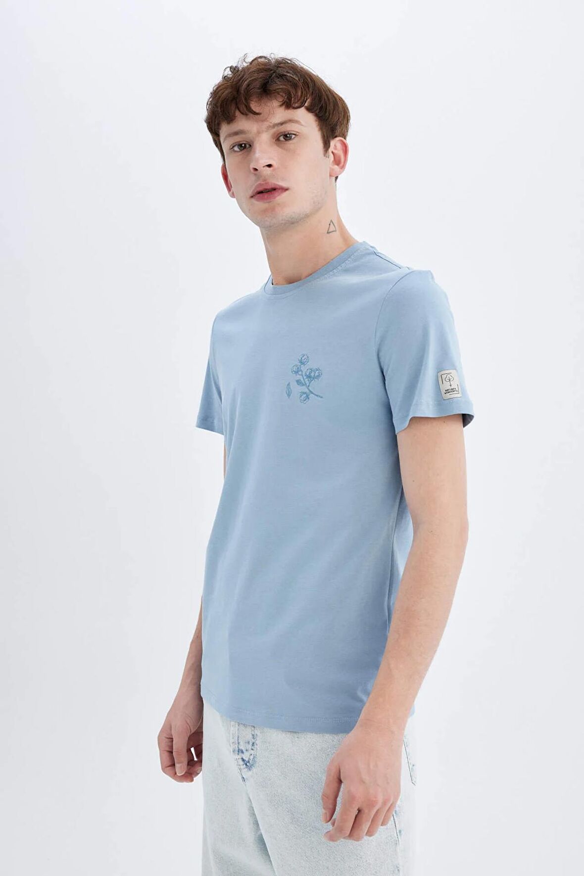 DeFacto Slim Fit Bisiklet Yaka Baskılı Kısa Kollu Tişört C3946AX24SMBE524